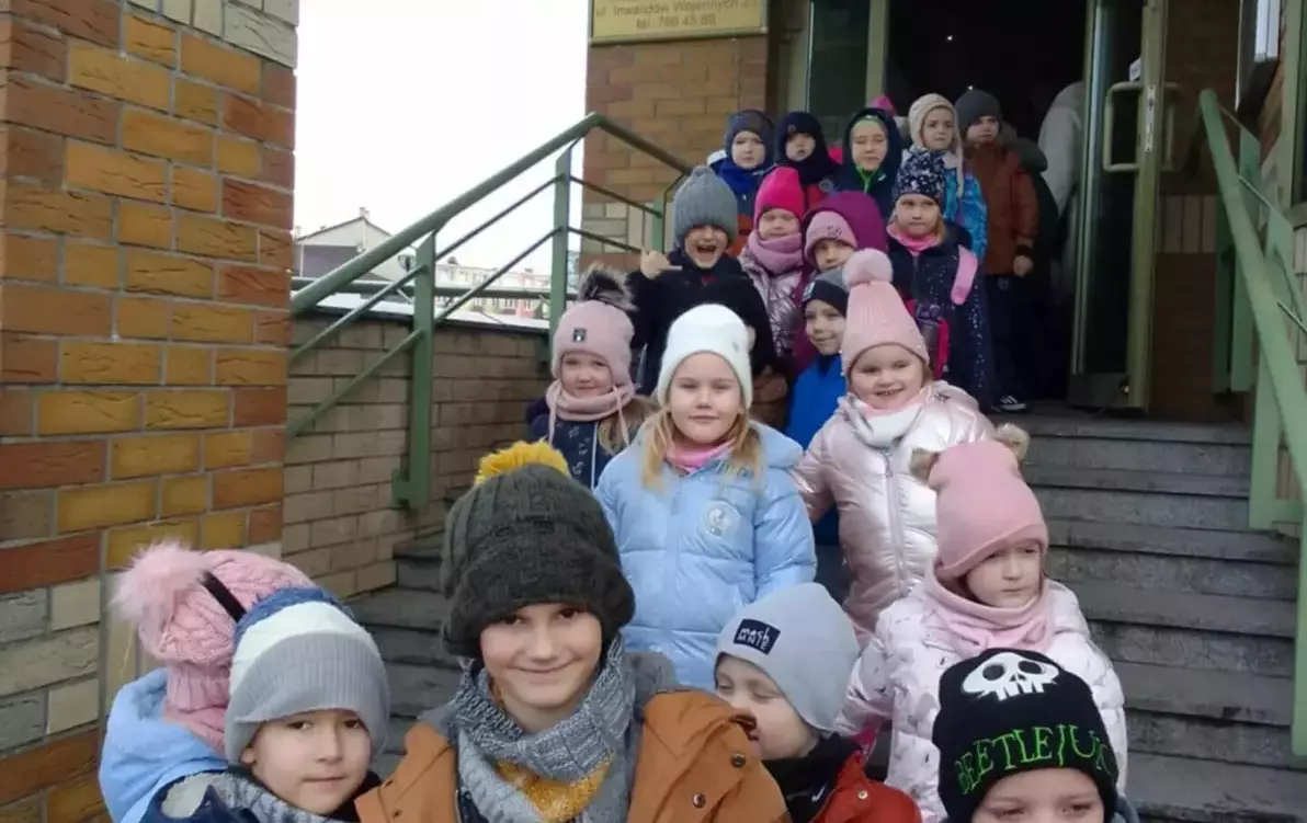 Zdjęcie do Wyjazd na Teatrzyk - Zajączki i Zer&oacute;wka