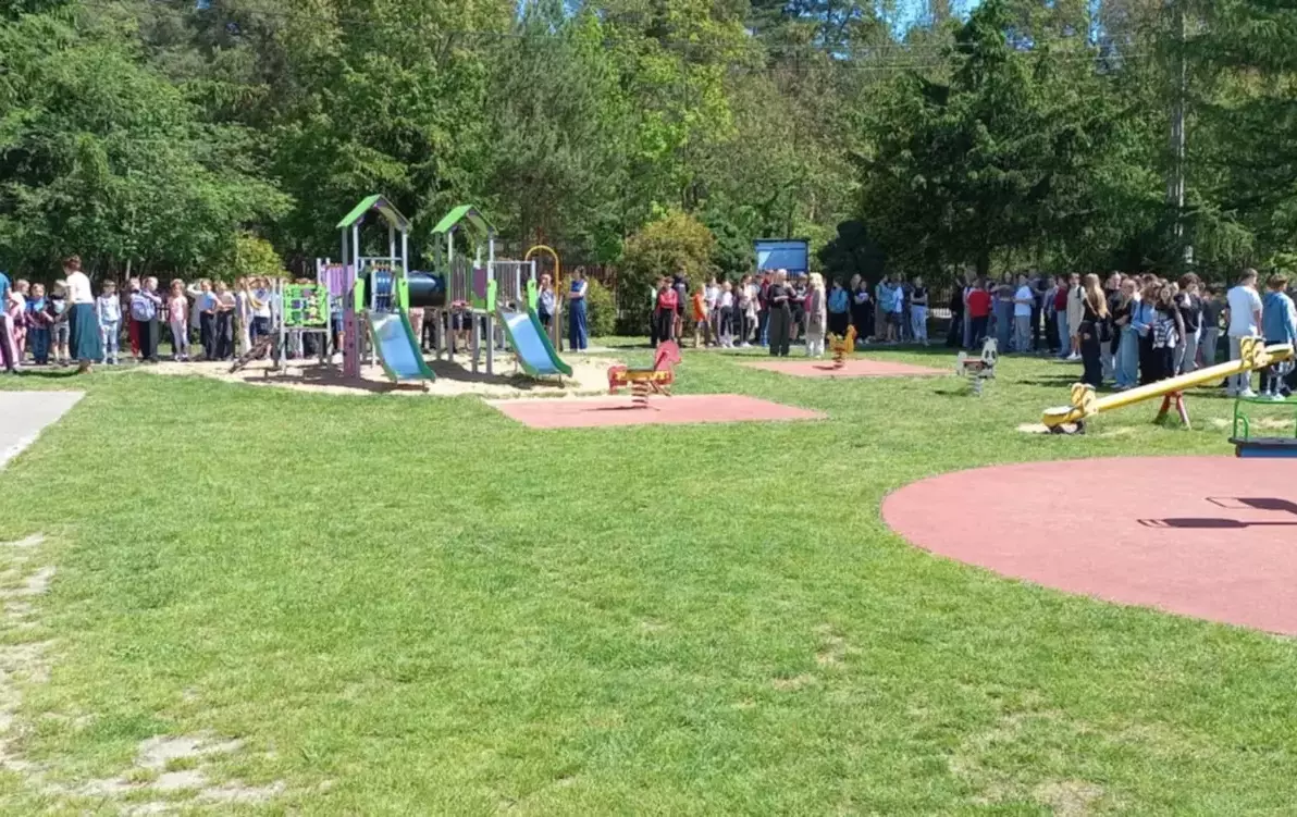Zdjęcie do Pr&oacute;ba ewakuacji &ndash; dbamy o bezpieczeństwo naszych uczni&oacute;w i pracownik&oacute;w