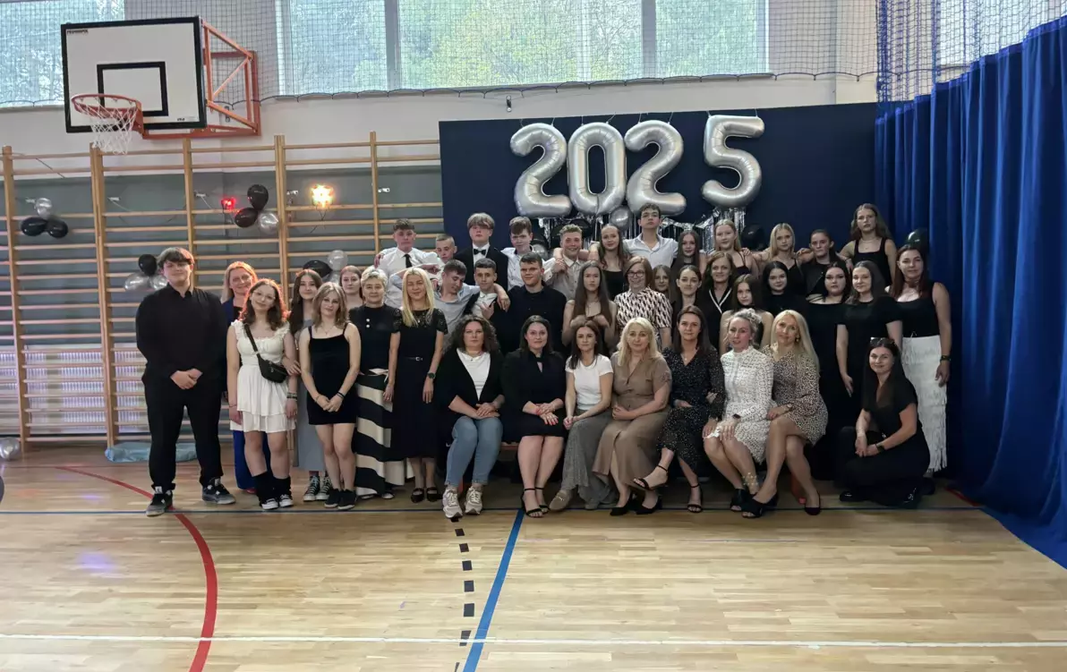 Zdjęcie do Egzaminy i bal &oacute;smoklasisty
