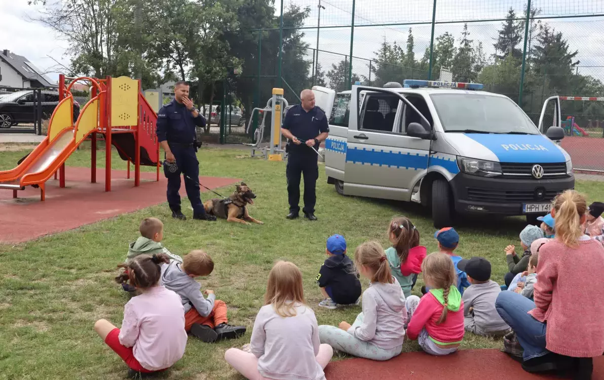 Zdjęcie do "Tydzień dla Bezpieczeństwa"- spotkanie z policjantami