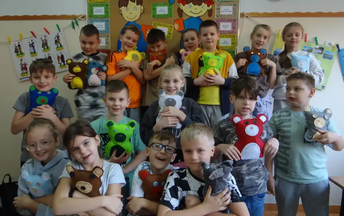 Zdjęcie do Szyjemy, prujemy, szyjemy &hellip; Misie z filcu klasy III