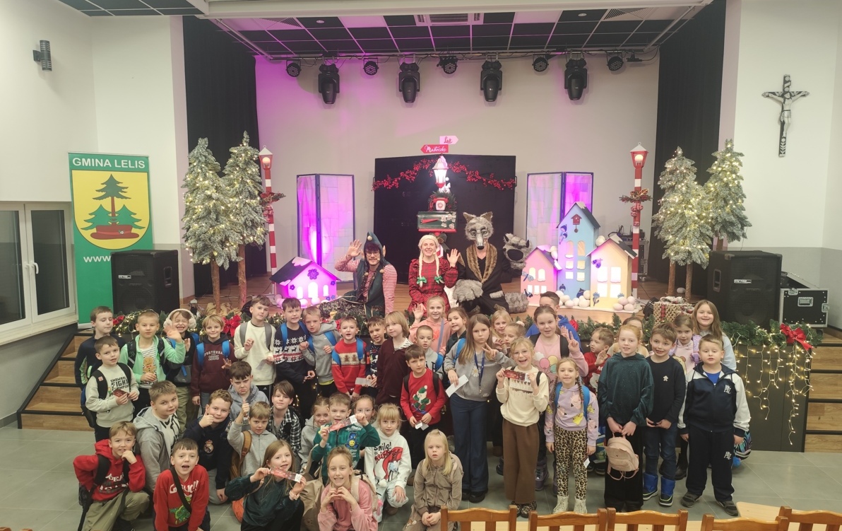 Zdjęcie do &bdquo;Wyjście z klasą&rdquo; &ndash; wyjątkowy dzień pełen radości i świątecznej atmosfery
