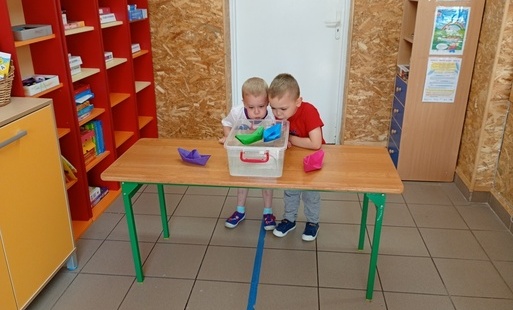 Zdjęcie do Alfabet logopedyczny &ndash; &bdquo;E &ndash; jak eliksir&rdquo;, &bdquo;Ł jak ł&oacute;dka&rdquo;