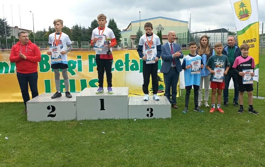 XXVII. Biegi Przełajowe – 33 uczniów szkoły w Lelisie