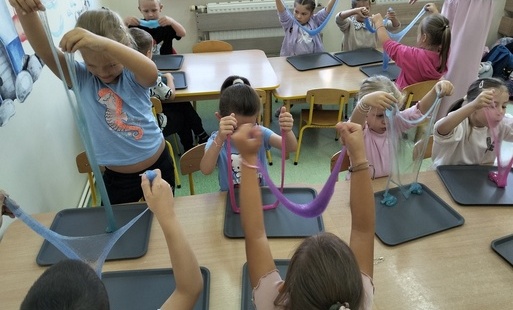 Zdjęcie do Zer&oacute;wka świętuje Dzień Chłopaka &ndash; kolorowe slimy i wyjątkowy gość